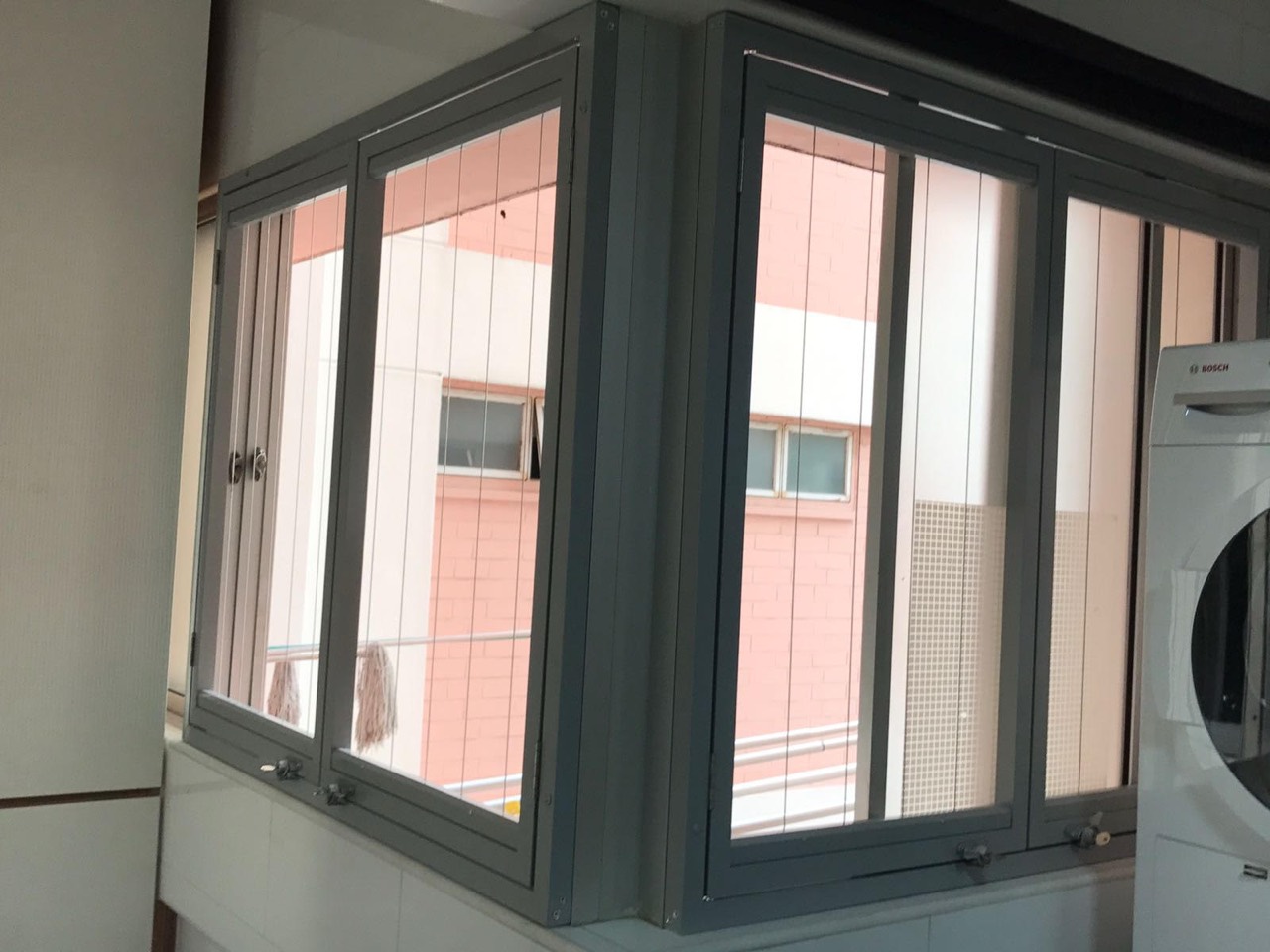 Casement invisible grille